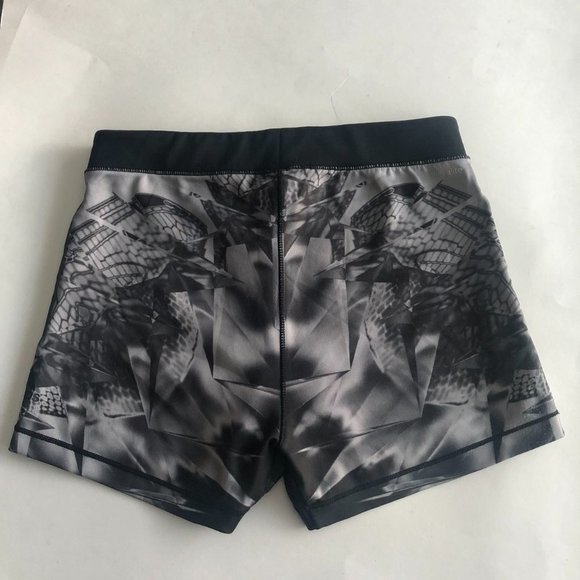 adidas techfit shorts size S - Picture 2 of 16